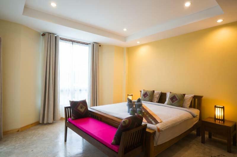 Sriananpura Hotel Chiang Mai Exterior photo